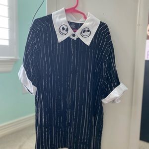 The nightmare before Christmas tee (Hot Topic)